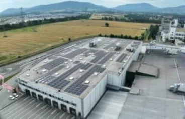 Radegast spustil obří fotovoltaiku na ploše šesti hokejových kluzišť. Centrální sklad pivovaru pojede kompletně na zelenou energii