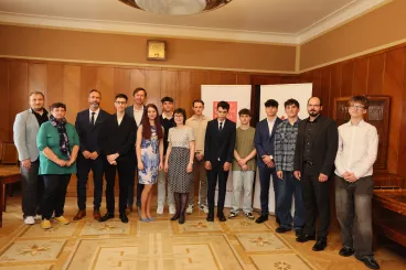 V primátorské rezidenci převzali ceny nejúspěšnější účastníci pražského kola soutěže Kraje pro bezpečný internet