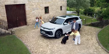 Světová premiéra nového modelu Tayron: Všestranné SUV nabídne až sedm sedadel