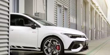 Volkswagen zahajuje předprodej modelů Golf GTI Clubsport a Golf R