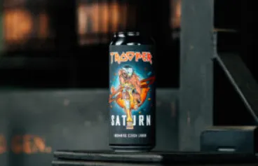 Pivovar Elektrárna a legendární skupina Iron Maiden s vlastní značkou piva Trooper uvádí na český trh nový ležák Trooper Saturn