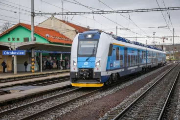 České dráhy převzaly všechny elektrické RegioPantery druhé generace. Na řadě jsou bateriové vlaky