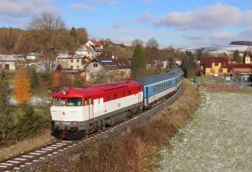 Silvestrovské jízdy s Bardotkou na střechu české železnice