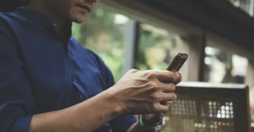 Každý osmý Čech ve svém telefonu našel sledovací aplikaci