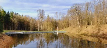Dvě historické nádrže a tůň s vodou ze zámecké studánky obnovily na Plzeňsku Lesy České republiky