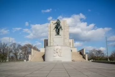 Národní památník na Vítkově se stal součástí Vojenského historického ústavu