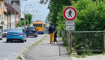 Z cesty na mostě u Kudlovské přehrady bude do konce prázdnin jednosměrka