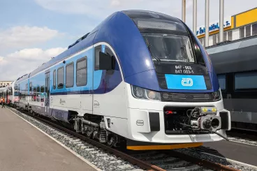 České dráhy během první poloviny roku převzaly do provozu 55 nových vlaků a lokomotiv