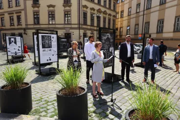 Praha představila novou výstavu o Franzi Kafkovi na Mariánském náměstí