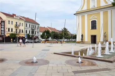 Masarykovo náměstí bude v horkých letních dnech zastíněno plachtami