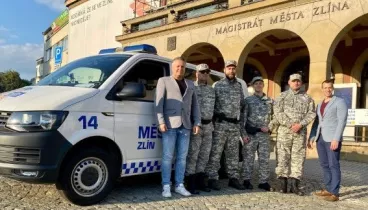 Strážníci Městské policie Zlín pomáhají v Opavě, kterou poničila velká voda