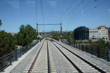 Příprava výhradního provozu ETCS míří do finále: je vybaveno 1304 vlaků a 2800 strojvedoucích má pot