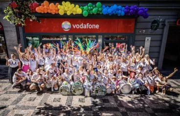 Kdo tvoří rodinu 21. století? Téma otevírá festival Prague Pride s podporou Vodafonu