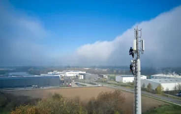 Desetinu lokalit Vantage Towers v Česku bude napájet solární energie. Ve spolupráci s Vodafonem vznikl jedinečný zelený projekt