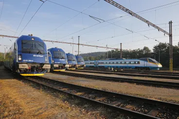 Instalace opakovačů mobilního signálu do railjetů je úspěšně dokončena. Na řadě jsou Pendolina