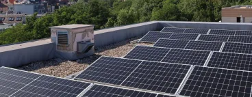 Hlavní město pokračuje ve výstavbě fotovoltaických elektráren na městských budovách
