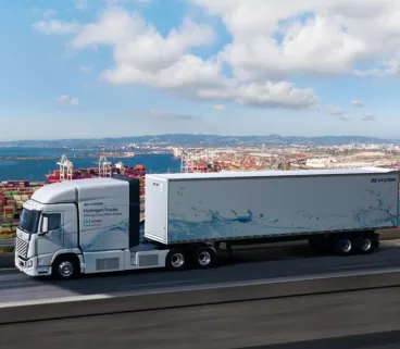 Hyundai představuje patnáctitunový vodíkový nákladní vůz XCIENT Fuel Cell s dojezdem přes 700 km